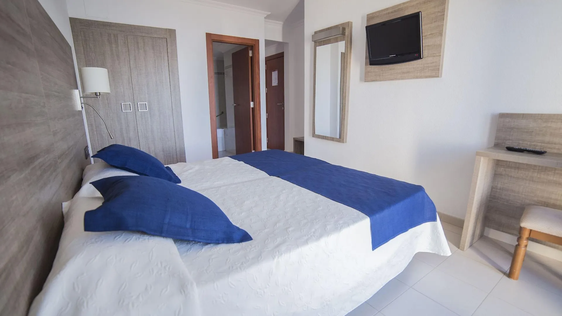 Hotel Risech Roses 2*,  Espanha