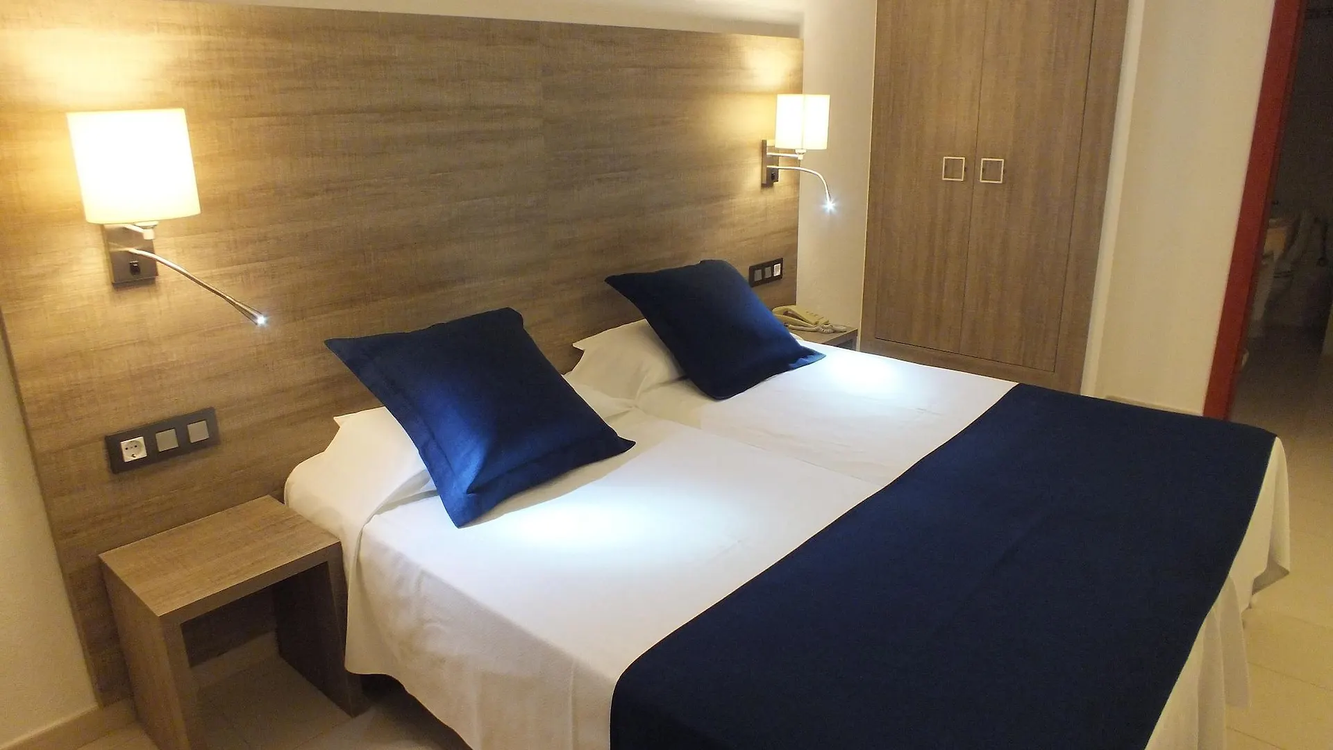 Hotel Risech Roses Espanha
