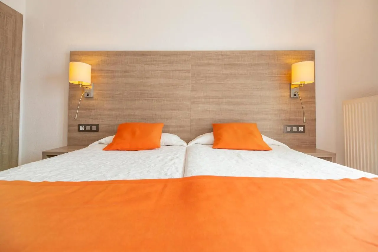 Hotel Risech Roses 2*,